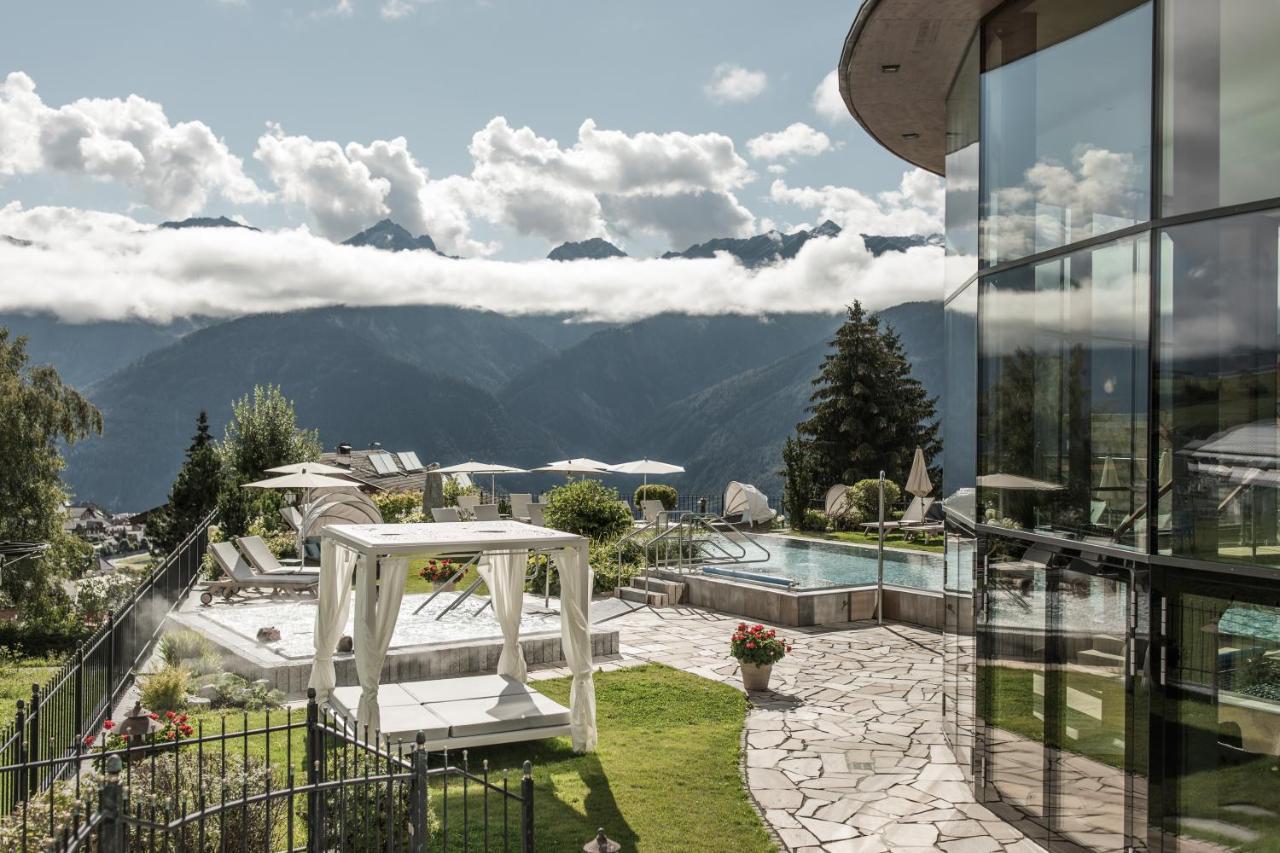 Schlosshotel Fiss Exterior foto